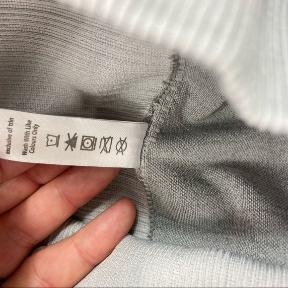 Kayde gray cut out leggings. Size Small - Picture 8 of 10